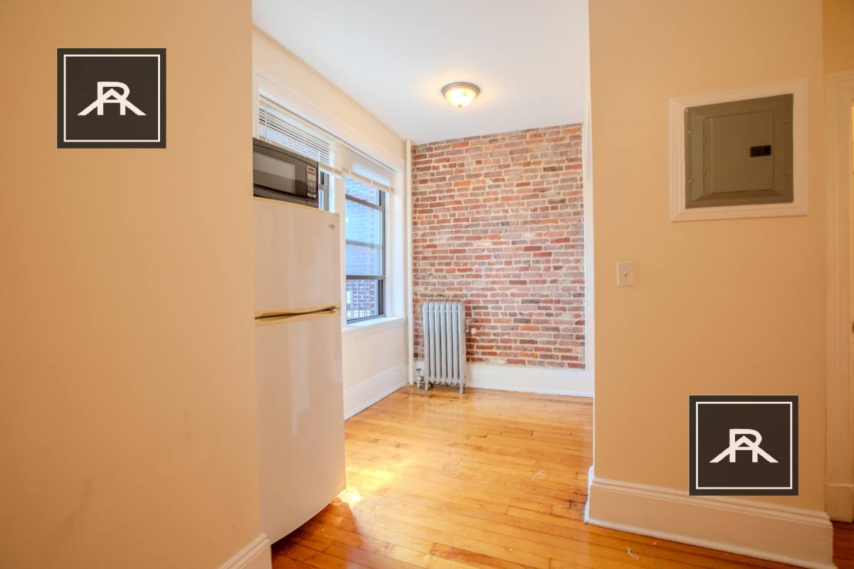 Apartment for rent at 1218 Commonwealth Ave #7, Allston, MA 02134