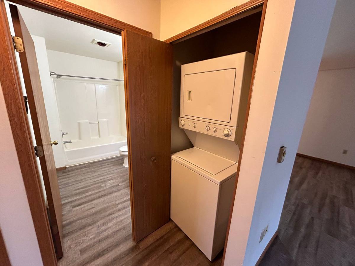 Apartment for rent at 1948-1976 Colony Court, Beloit, WI 53511