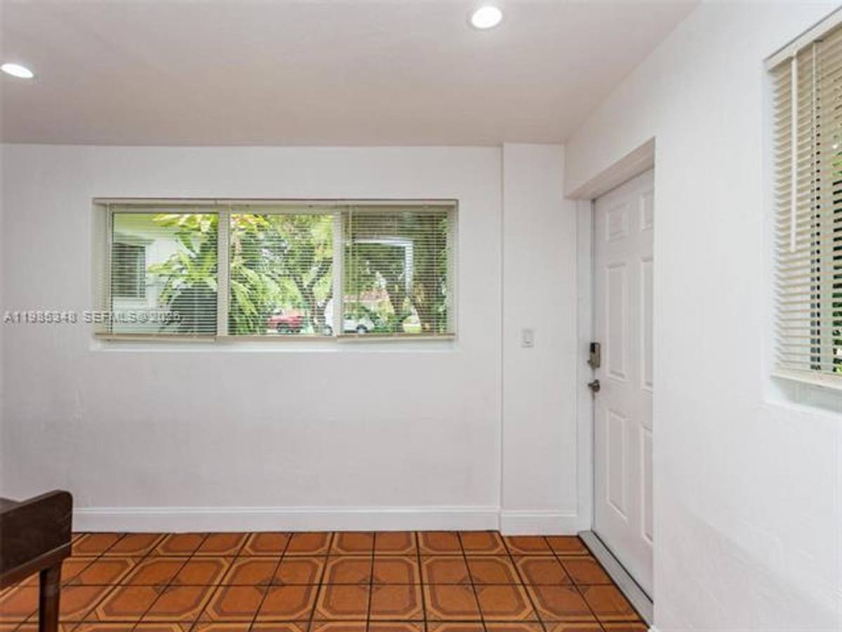 House for rent at 6300 NW 41st St, Miami, FL 33166