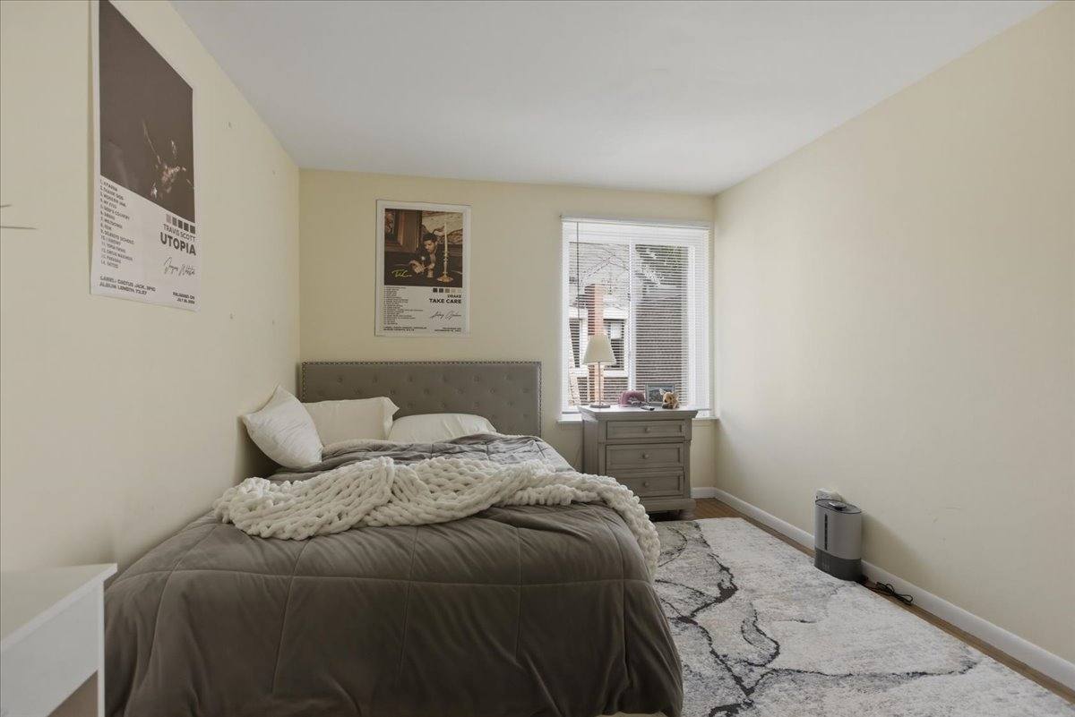 Townhouse for rent at 1631 Belle Plaine #TH, Chicago, IL 60613