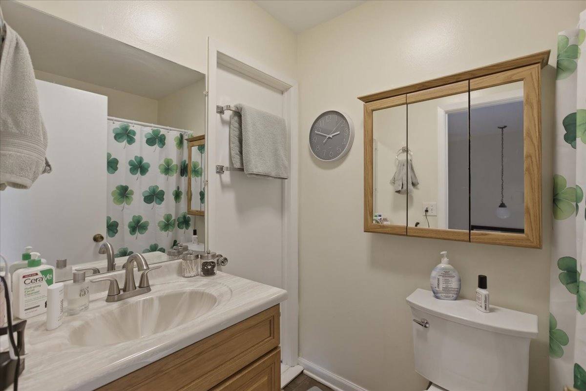 Townhouse for rent at 1631 Belle Plaine #TH, Chicago, IL 60613