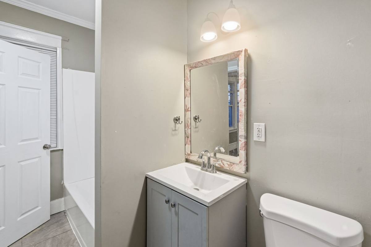 Apartment for rent at 131 Providence St, Worcester, MA 01604
