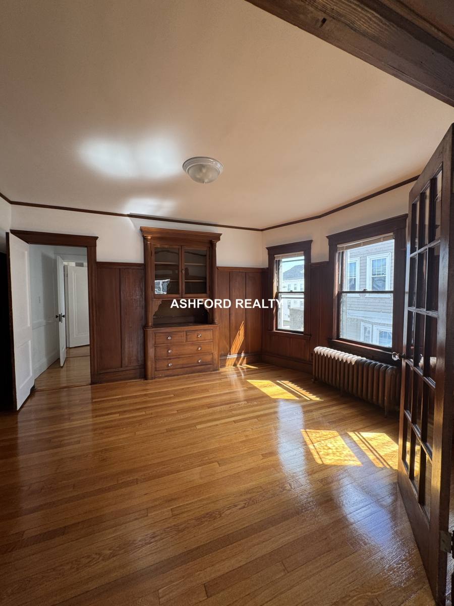 House for rent at 36 Commonwealth Rd #2, Watertown, MA 02472