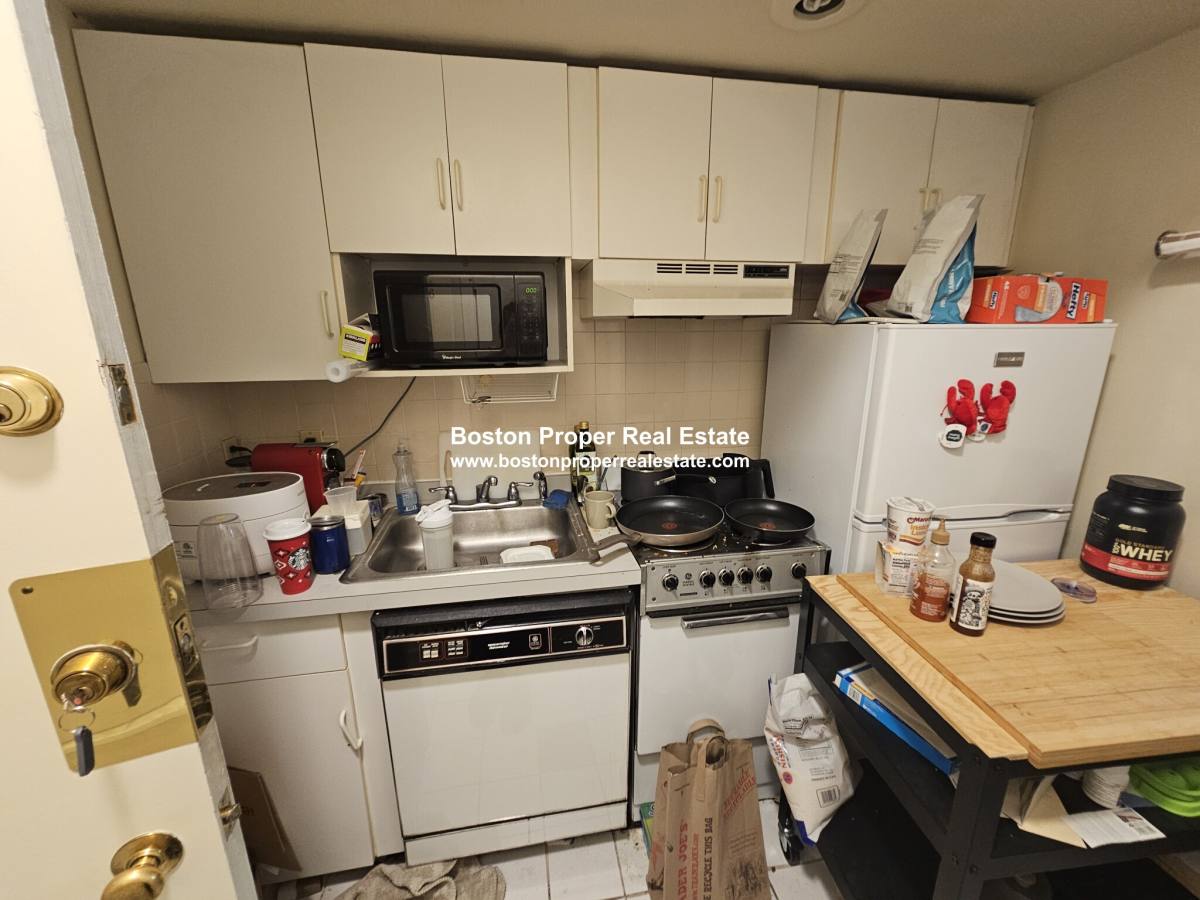 Condo for rent at 40 Saint Botolph #46, Boston, MA 02116