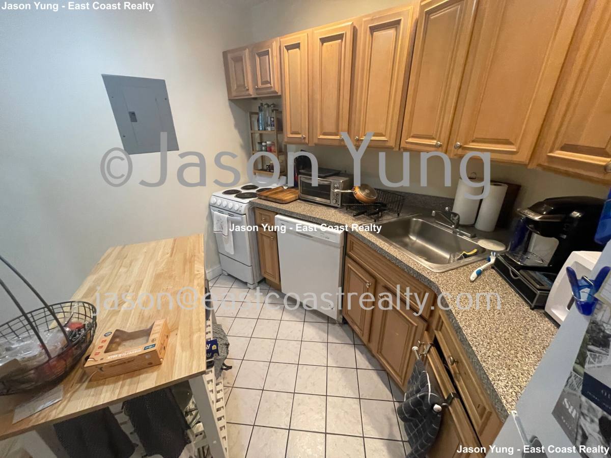 Apartment for rent at 1482 Beacon St #33, Brookline, MA 02446