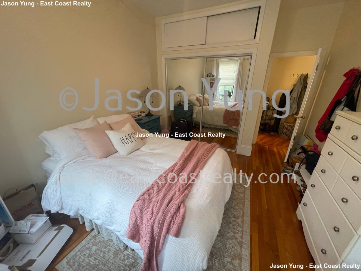 Apartment for rent at 1482 Beacon St #33, Brookline, MA 02446