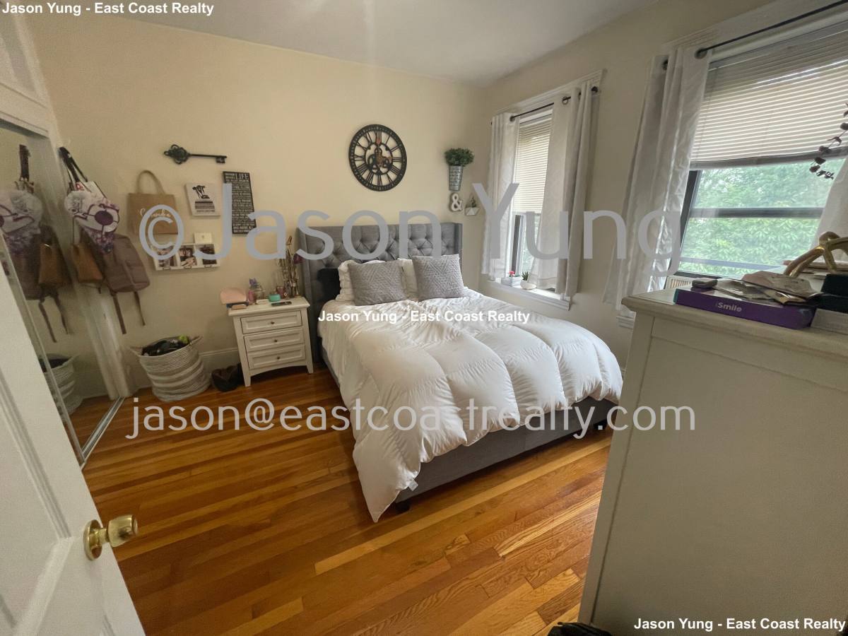 Apartment for rent at 1482 Beacon St #33, Brookline, MA 02446