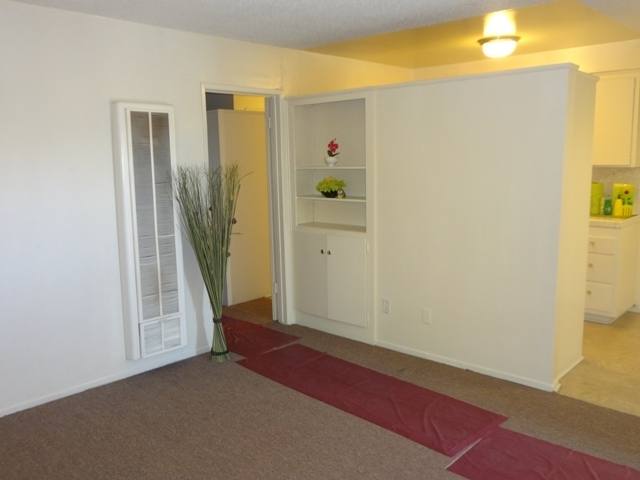 Apartment for rent at 12714 Inglewood Ave, Hawthorne, CA 90250