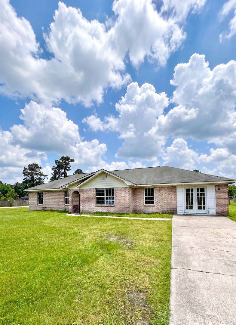 House for rent at 12 E Beaver Lane, Midway, GA 31320