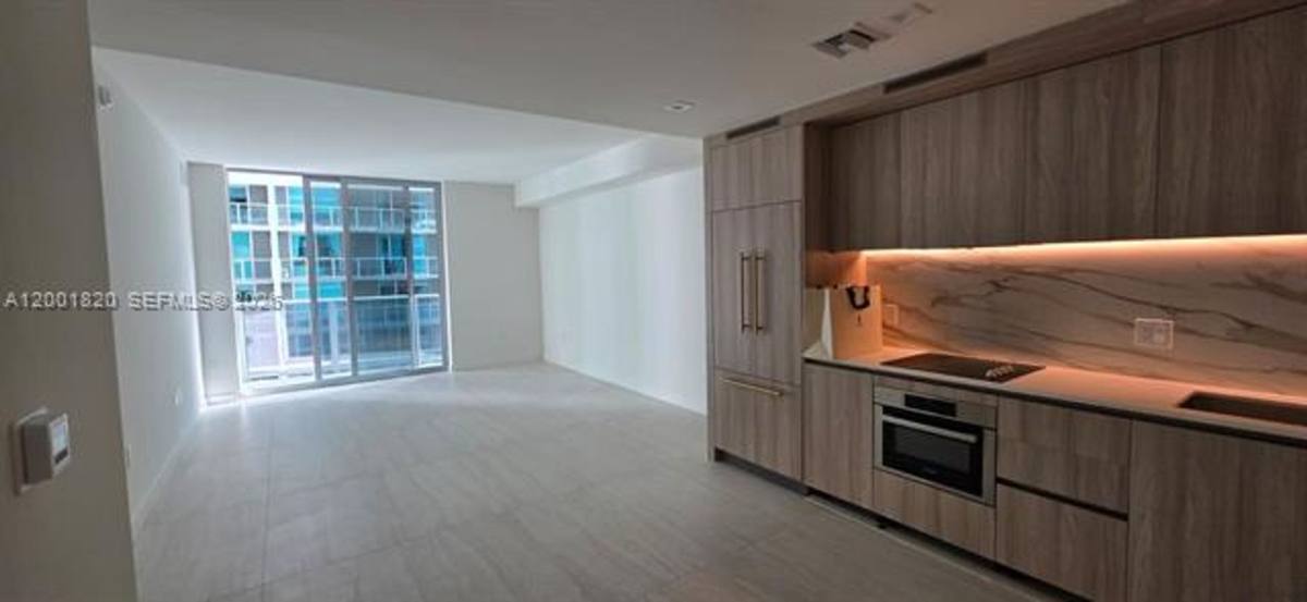 Apartment for rent at 77 SE #5, Miami, FL 33131