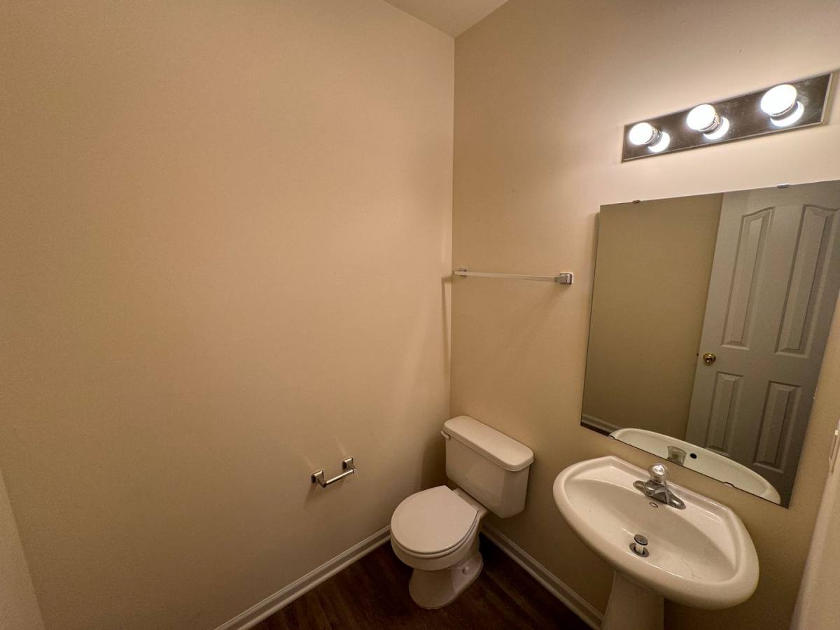 House for rent at 1420 Ladora Dr, Charlotte, NC 28262