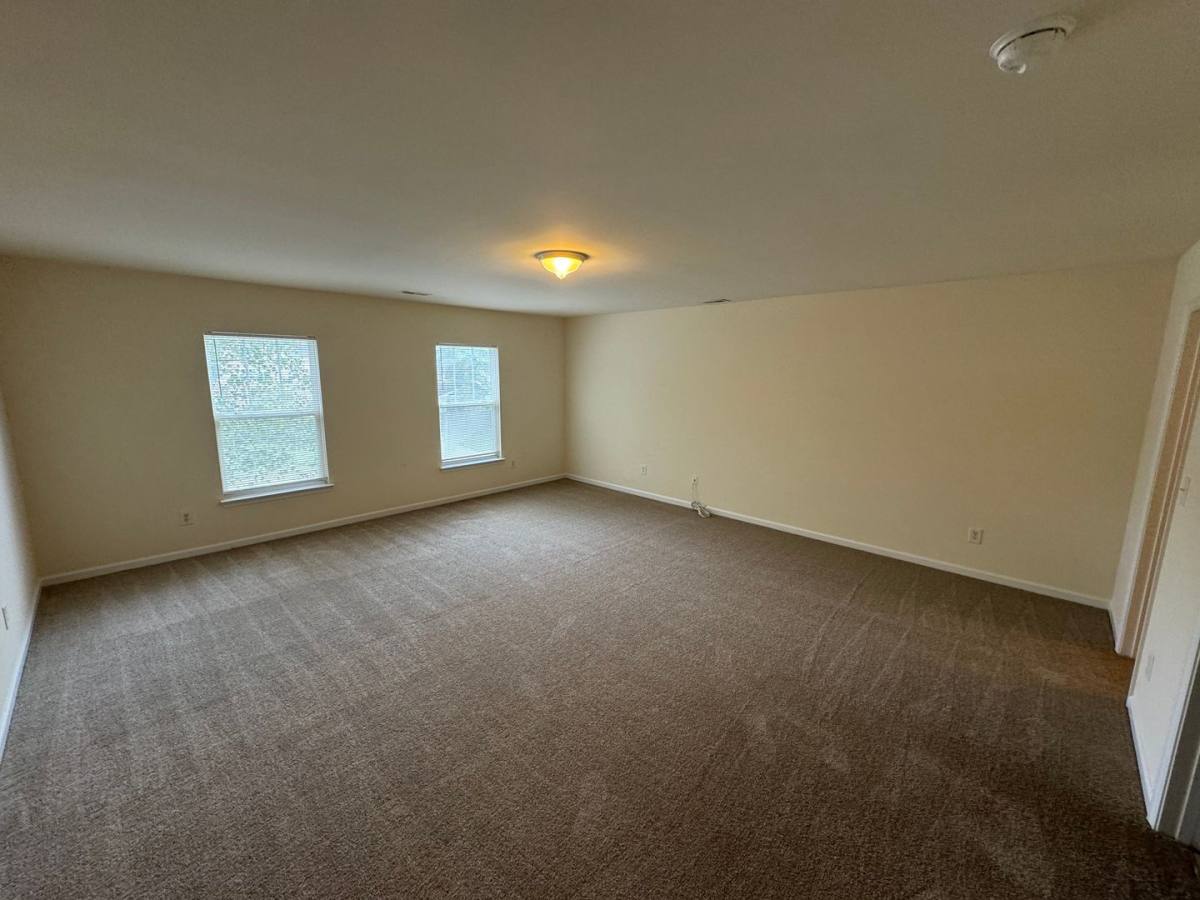 House for rent at 1420 Ladora Dr, Charlotte, NC 28262