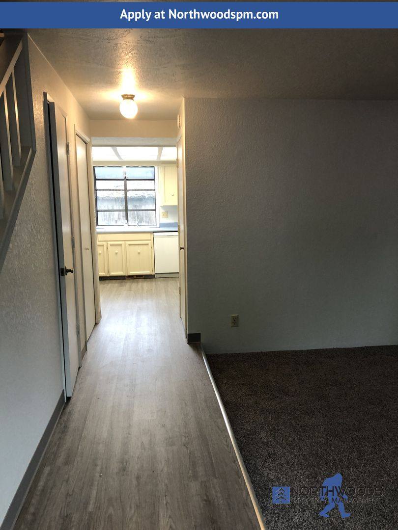 Townhouse for rent at 1202 Morrow Rd #C, Medford, OR 97504