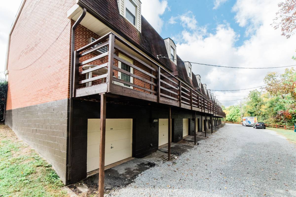 Townhouse for rent at 109-131 Starboard Villa Lane, Greensburg, PA 15601