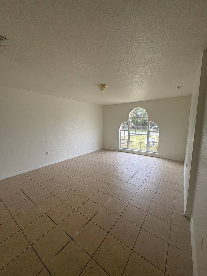 House for rent at 756 Camel Court, Kissimmee, FL 34759