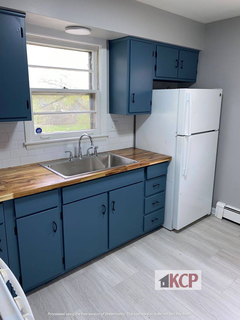 Apartment for rent at 2300 Ravine Dr, Zion, IL 60099