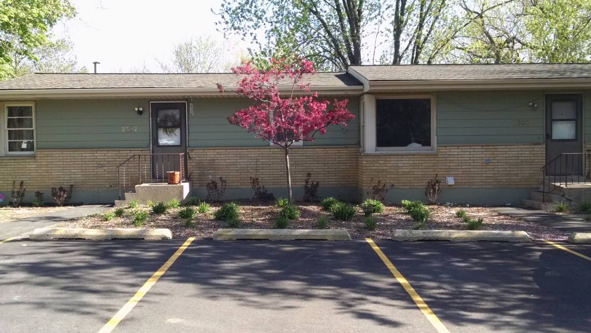Apartment for rent at 2300 Ravine Dr, Zion, IL 60099