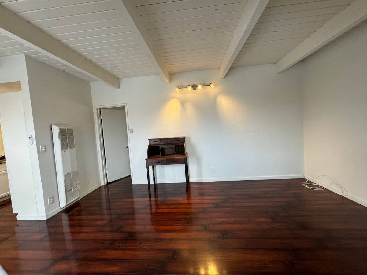 Apartment for rent at 3538 Keystone Ave, Los Angeles, CA 90034