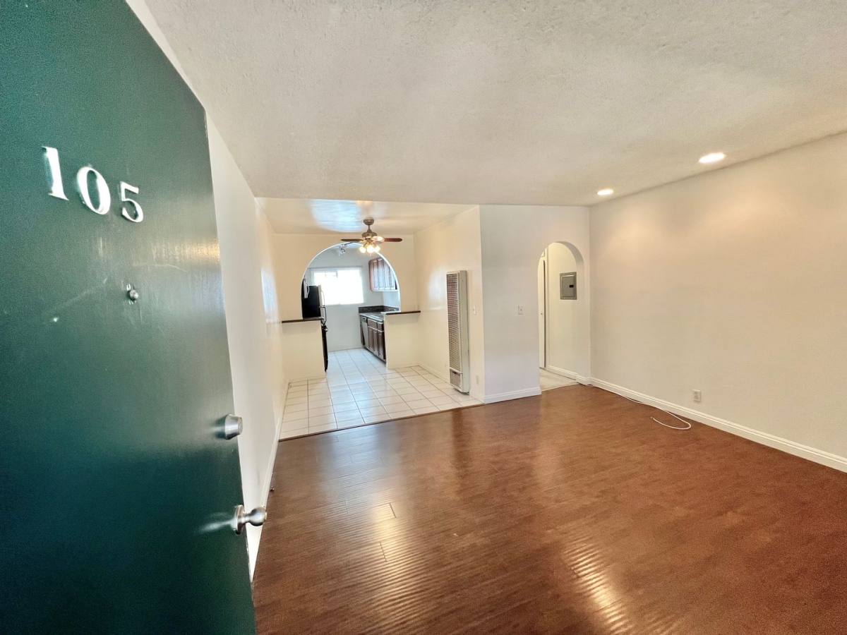 Apartment for rent at 12504 Venice Blvd, Los Angeles, CA 90066