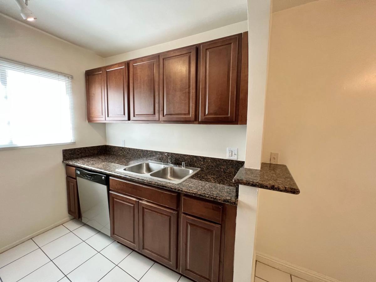 Apartment for rent at 12504 Venice Blvd, Los Angeles, CA 90066