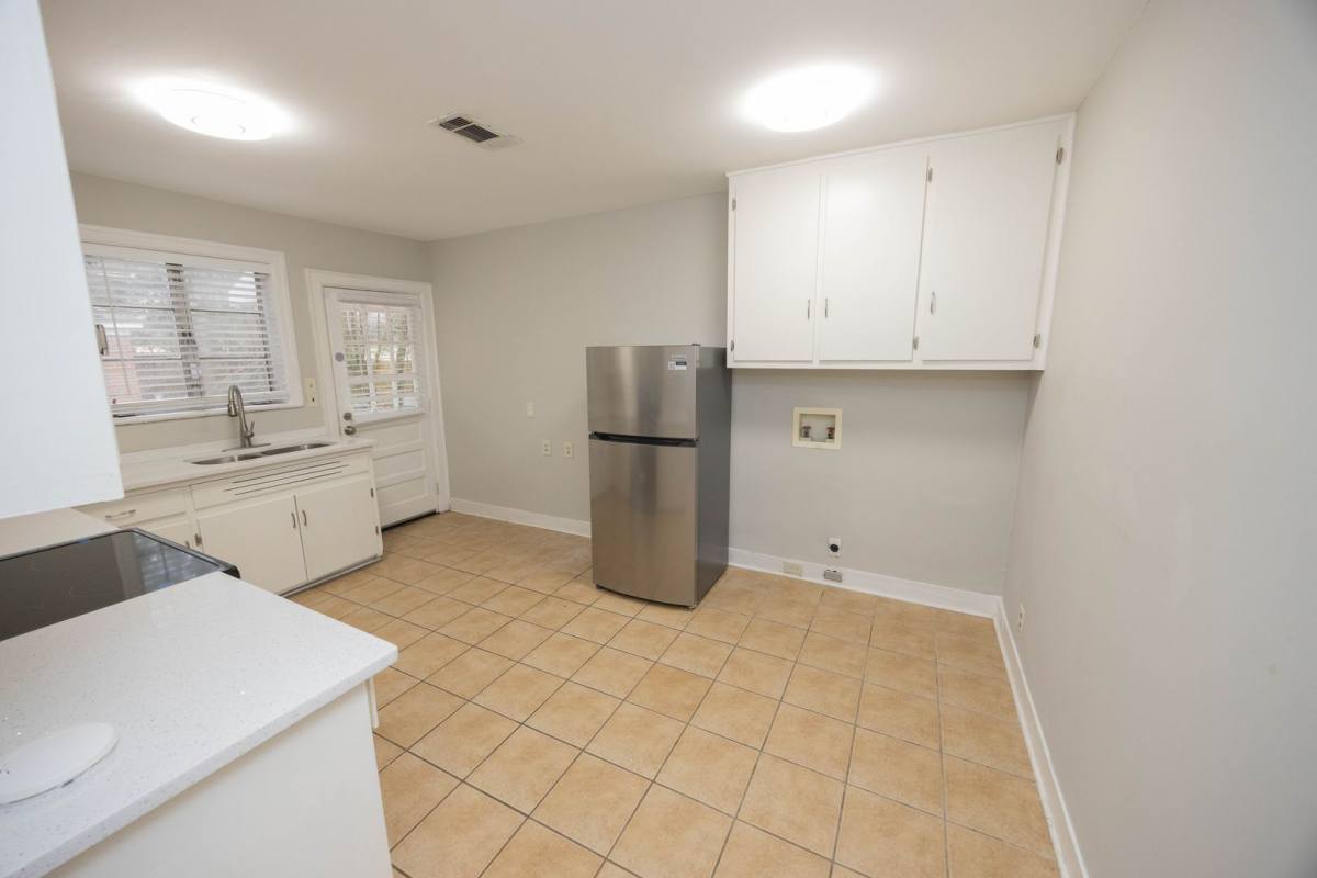 Apartment for rent at 2058 Woodley Rd, Montgomery, AL 36111