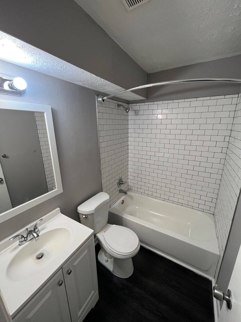Apartment for rent at 538 N 24th St, Lincoln, NE 68503