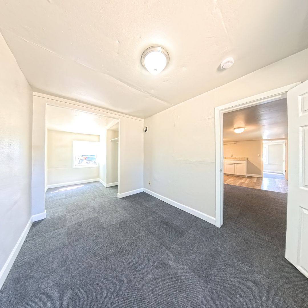 Apartment for rent at 2938 E Euclid Ave, Des Moines, IA 50317