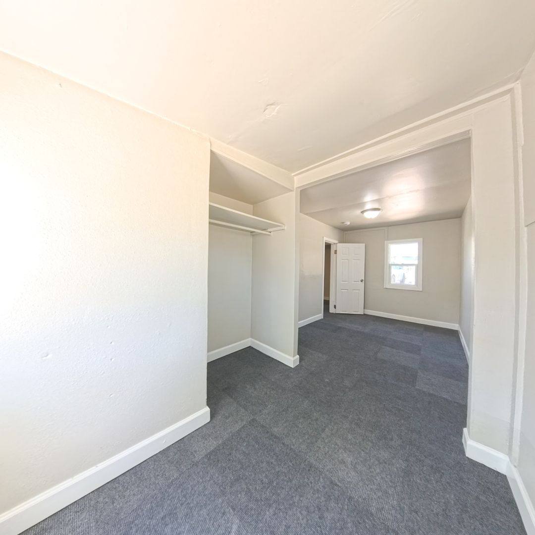 Apartment for rent at 2938 E Euclid Ave, Des Moines, IA 50317