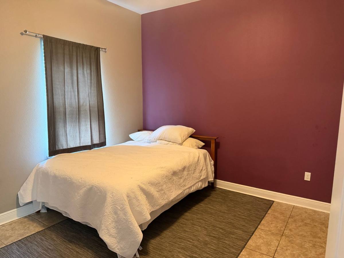 Apartment for rent at 394 Prince St #B, Tallahassee, FL 32304