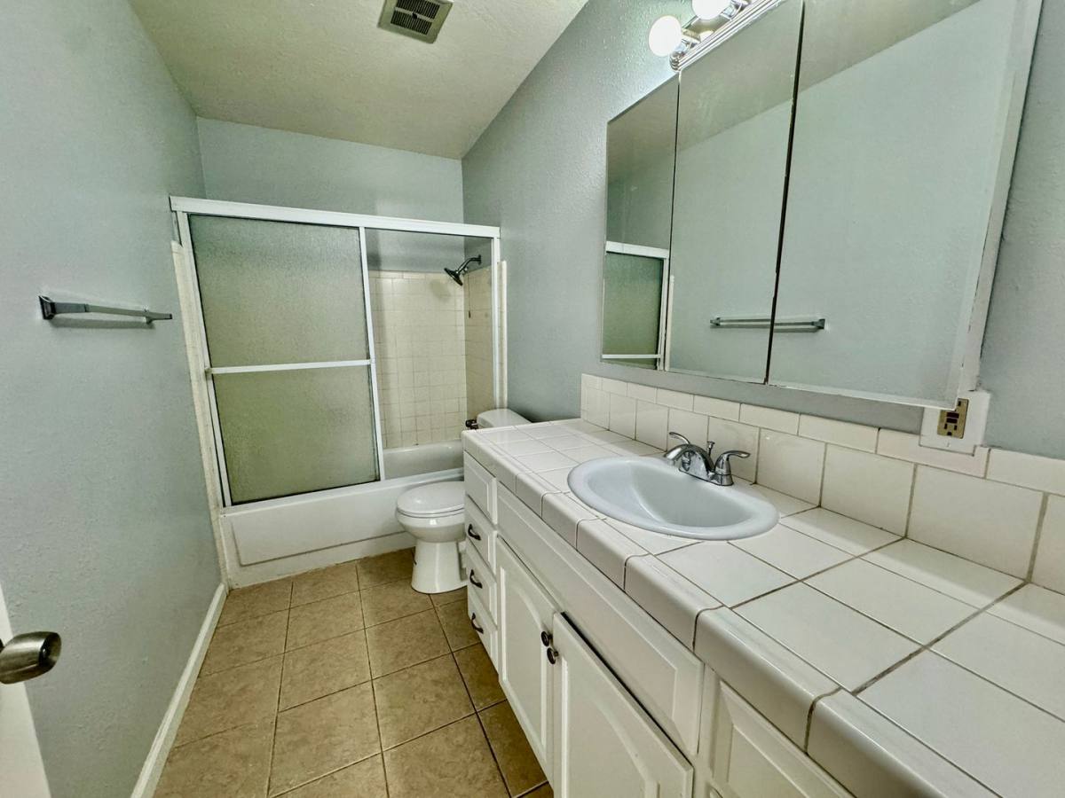 Apartment for rent at 7734 Brentwood Dr, Stockton, CA 95207