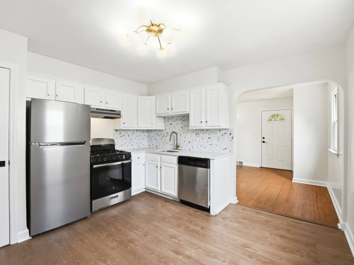 House for rent at 120 Webster Ave, Stratford, NJ 08084