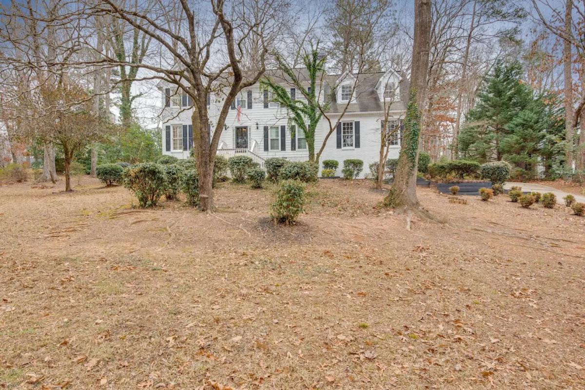 House for rent at 2093 Breconridge Dr SW, Marietta, GA 30064