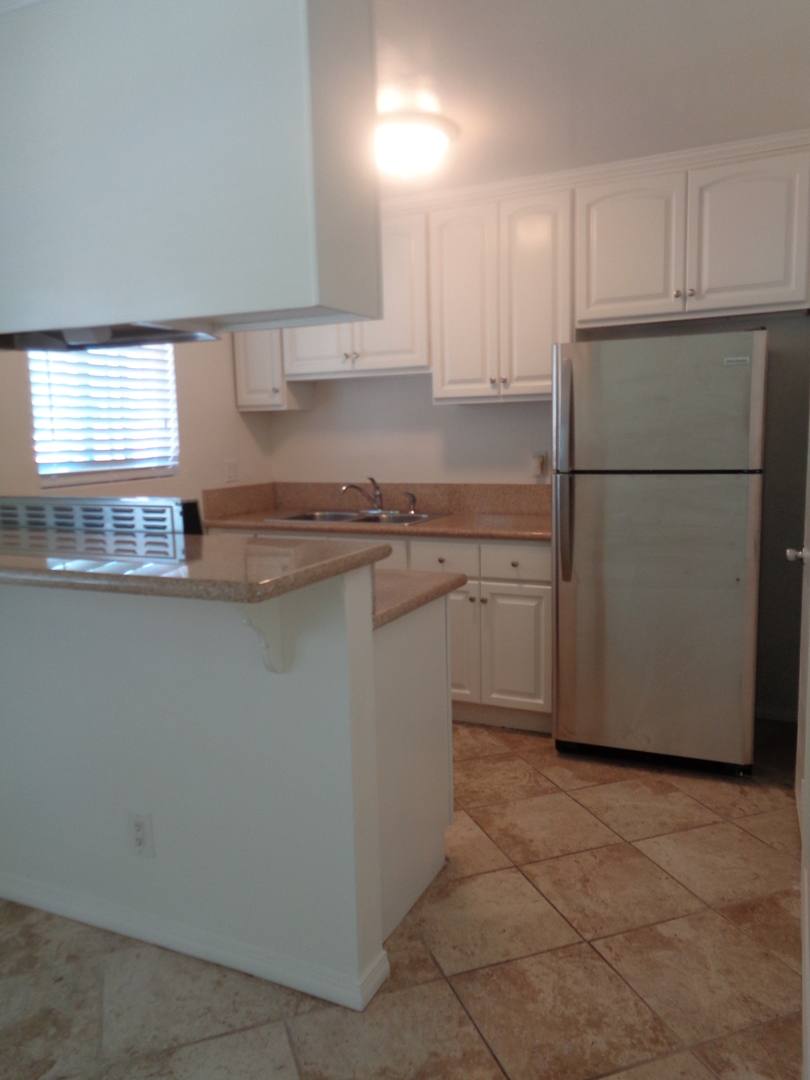 Apartment for rent at 607 E Utica Ave, Huntington Beach, CA 92648