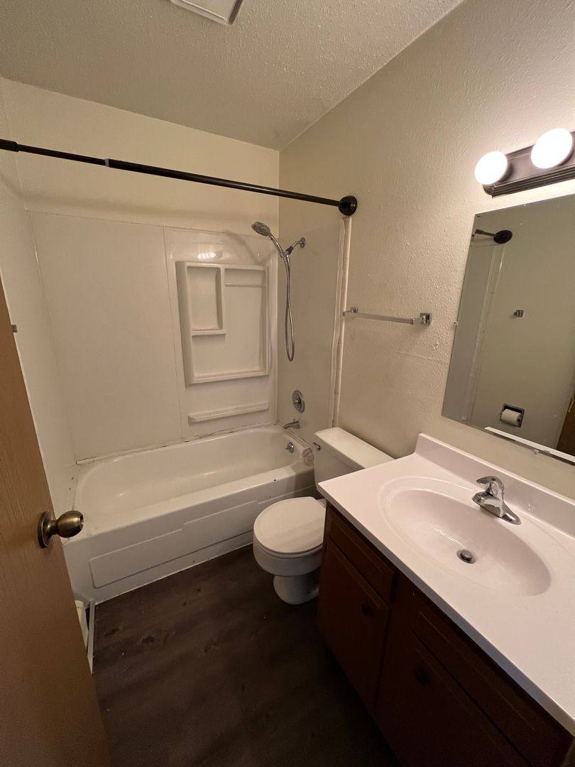 Apartment for rent at 904 16th St N, Fargo, ND 58102