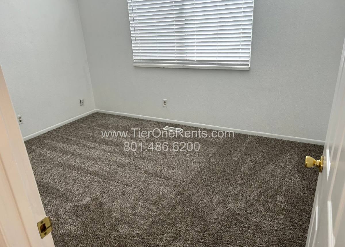 Townhouse for rent at 10470 S 700 E #A, Sandy, UT 84070