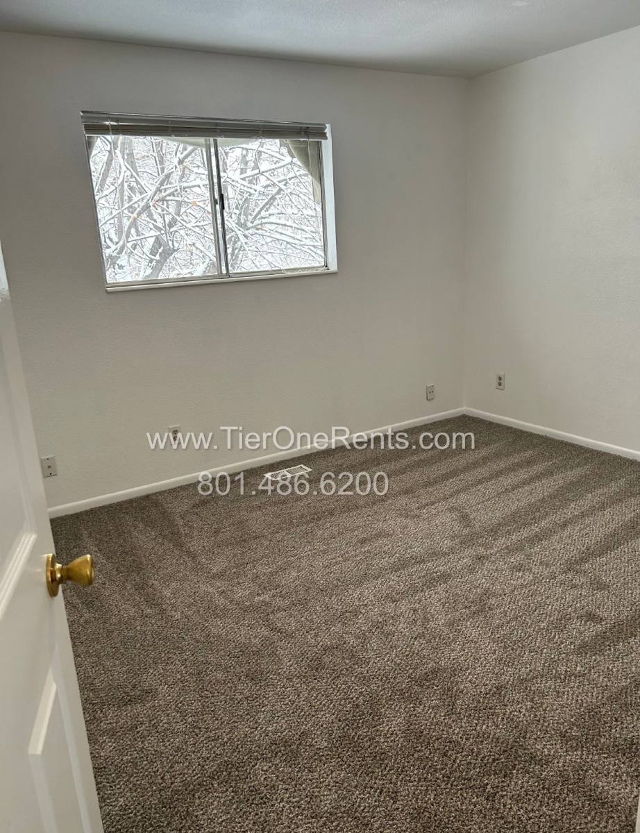 Townhouse for rent at 10470 S 700 E #A, Sandy, UT 84070