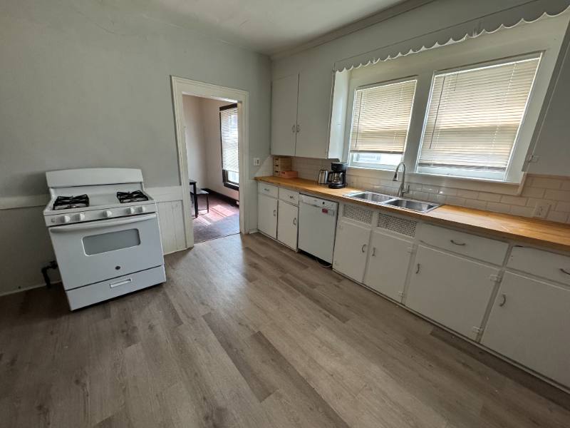 House for rent at 405 Carrier St, Grand Rapids, MI 49505