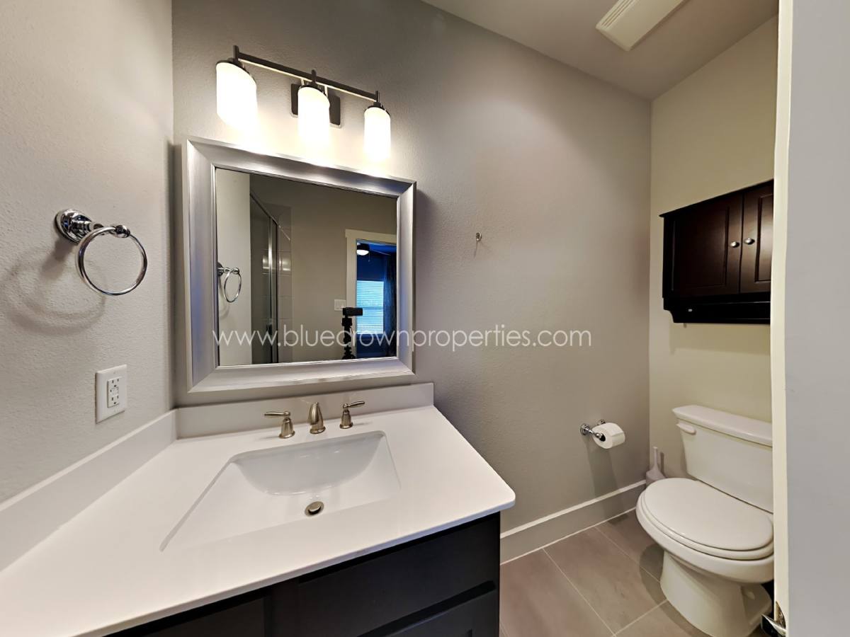 Townhouse for rent at 1318 Palm Springs Lane, Dallas, TX 75204