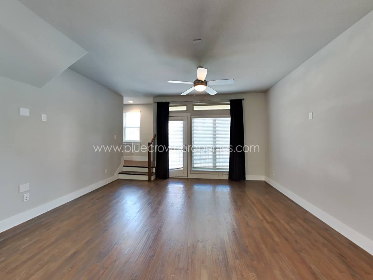 Townhouse for rent at 1318 Palm Springs Lane, Dallas, TX 75204