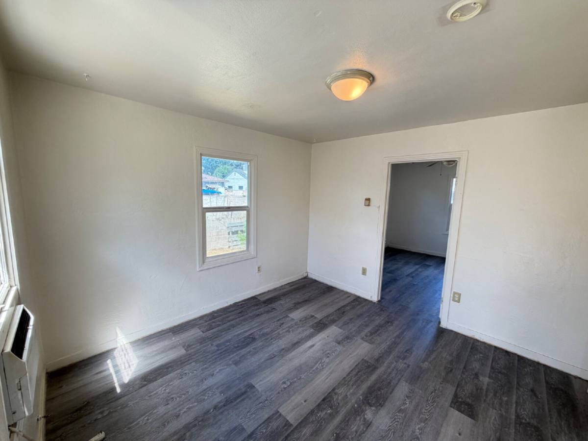 Apartment for rent at 1089 E 21st St #4, Merced, CA 95340