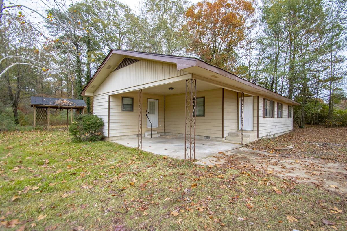 House for rent at 2601 Gattin Rd, Benton, AR 72015