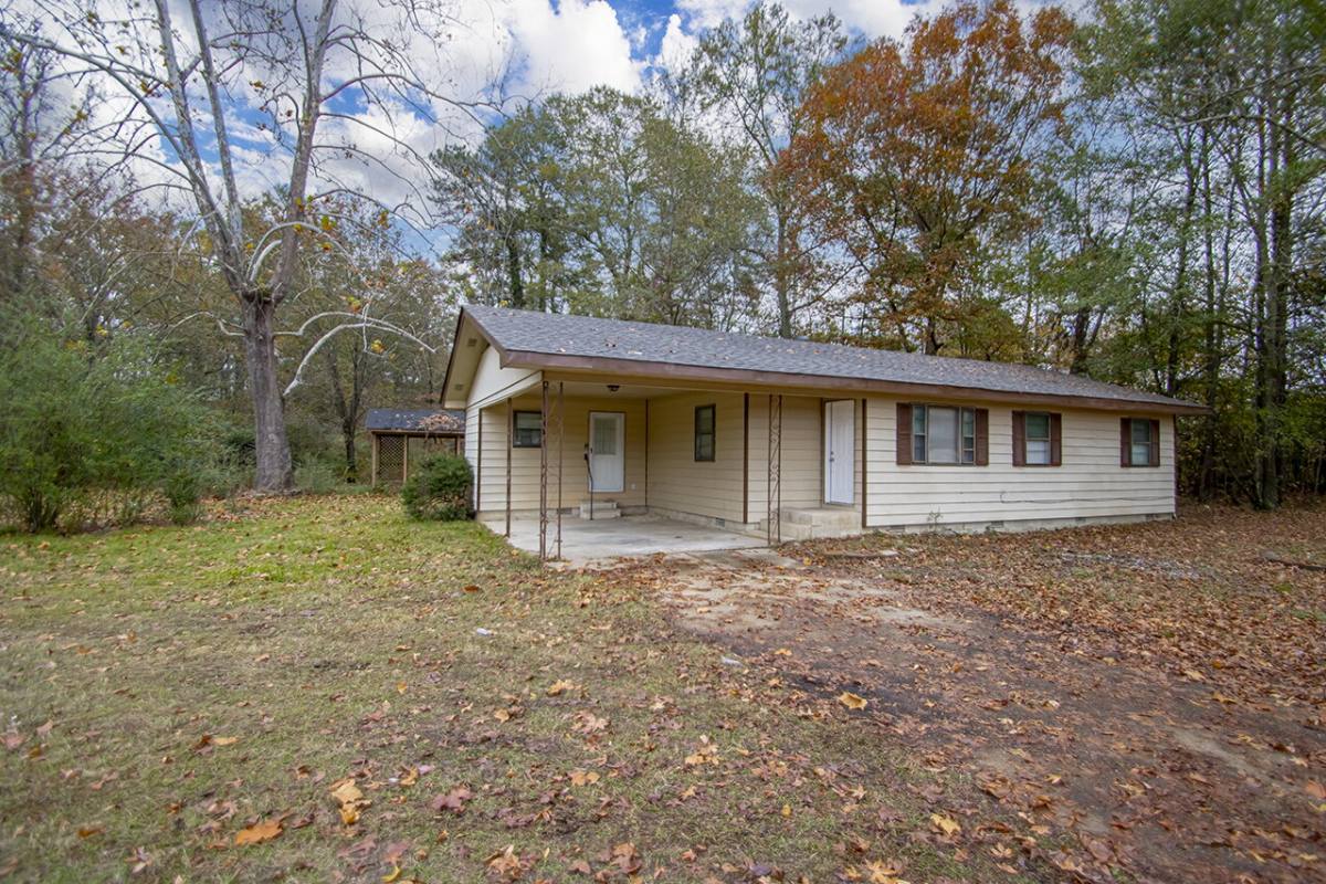 House for rent at 2601 Gattin Rd, Benton, AR 72015