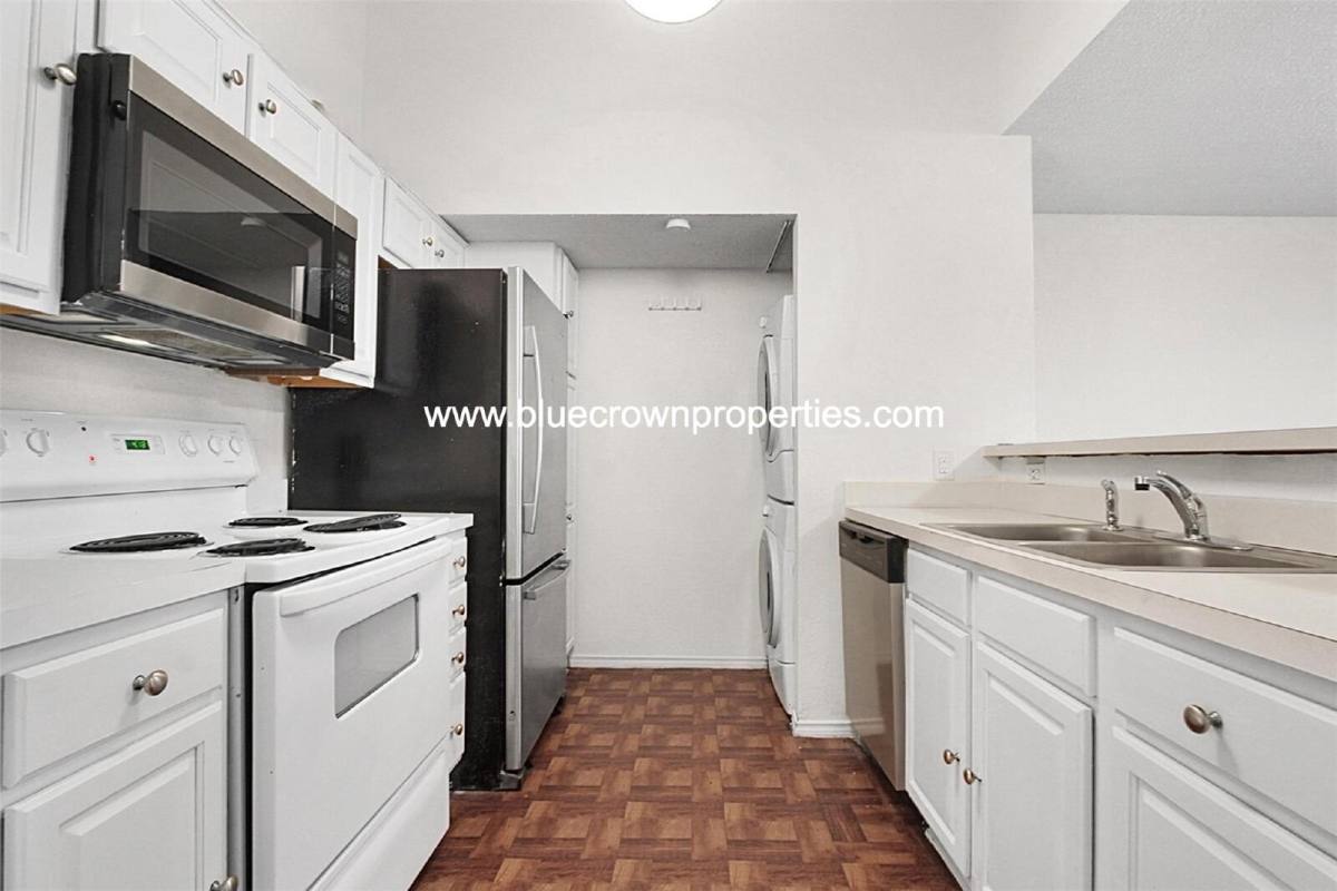 Condo for rent at 13215 Emily Rd #2207, Dallas, TX 75240