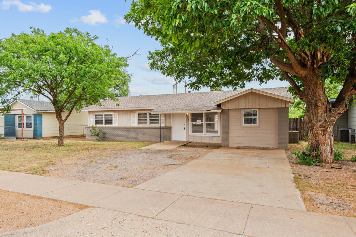 House for rent at 2612 E Auburn St, Lubbock, TX 79403