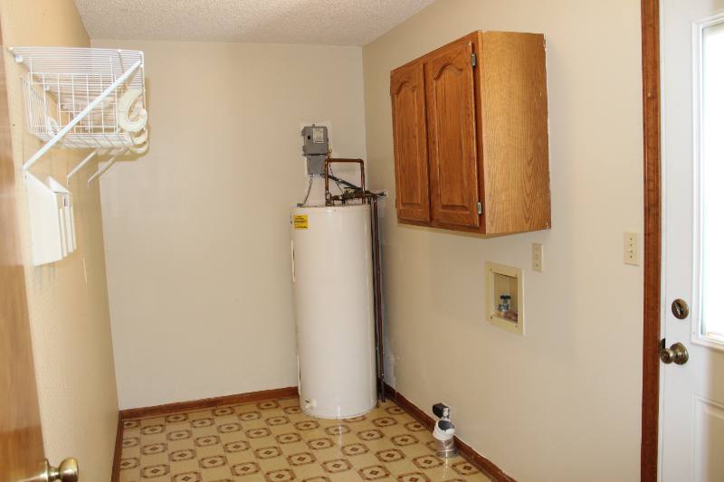 House for rent at 1701 Southfield Dr, Evansville, IN 47715