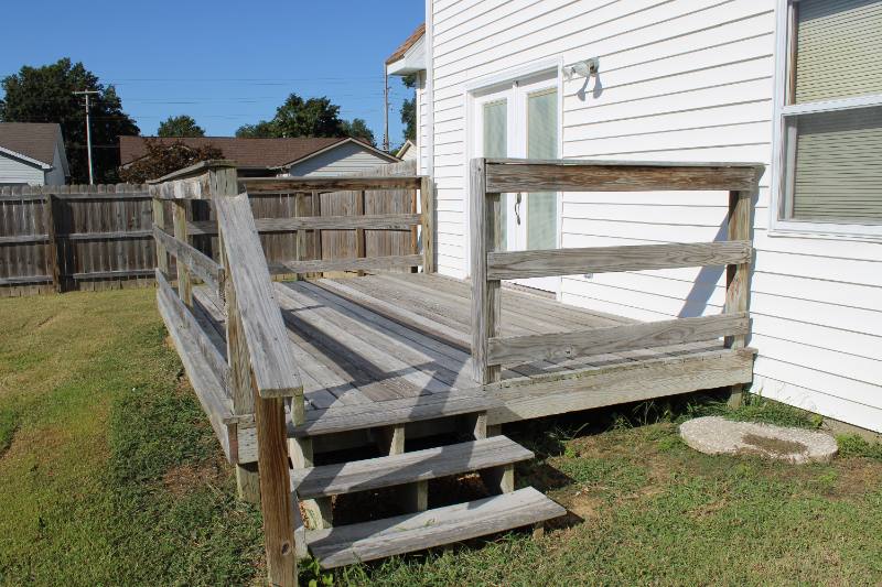 House for rent at 1701 Southfield Dr, Evansville, IN 47715