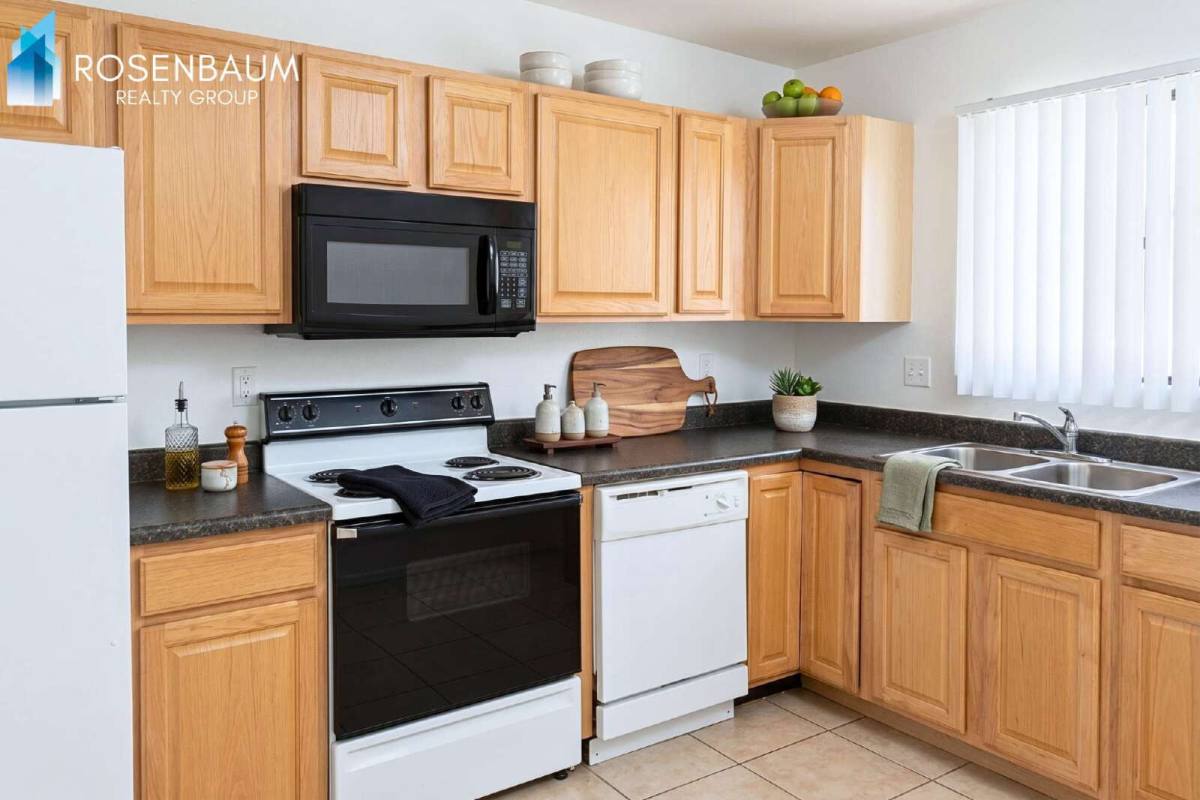 Apartment for rent at 352 W Delano St #1, Tucson, AZ 85705