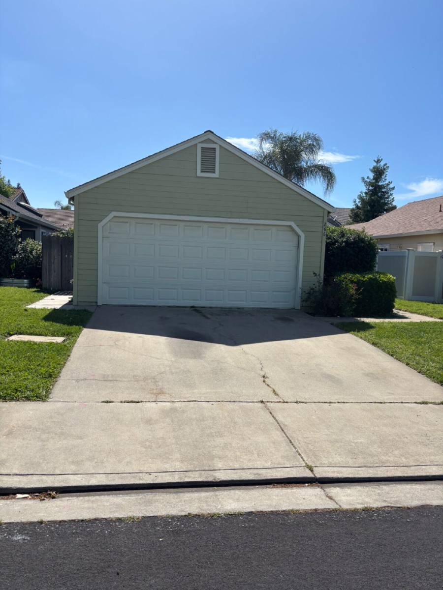 House for rent at 266 Odessa Way, Oakdale, CA 95361