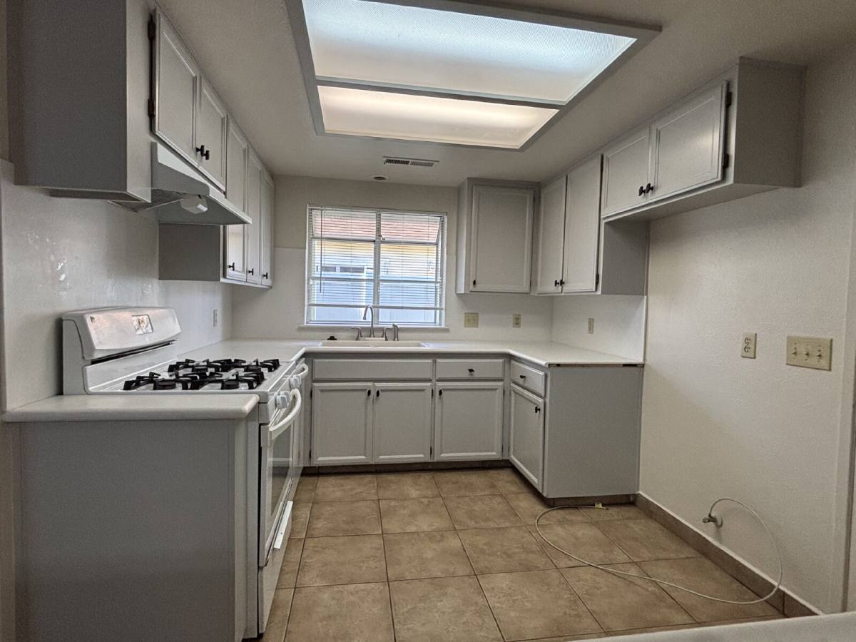 House for rent at 266 Odessa Way, Oakdale, CA 95361