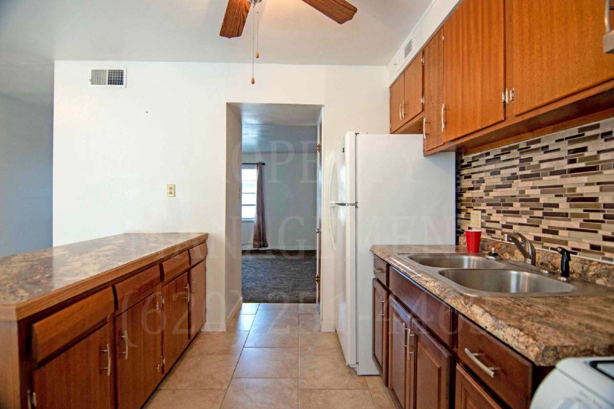 Apartment for rent at 403 W 9th St, Coffeyville, KS 67337